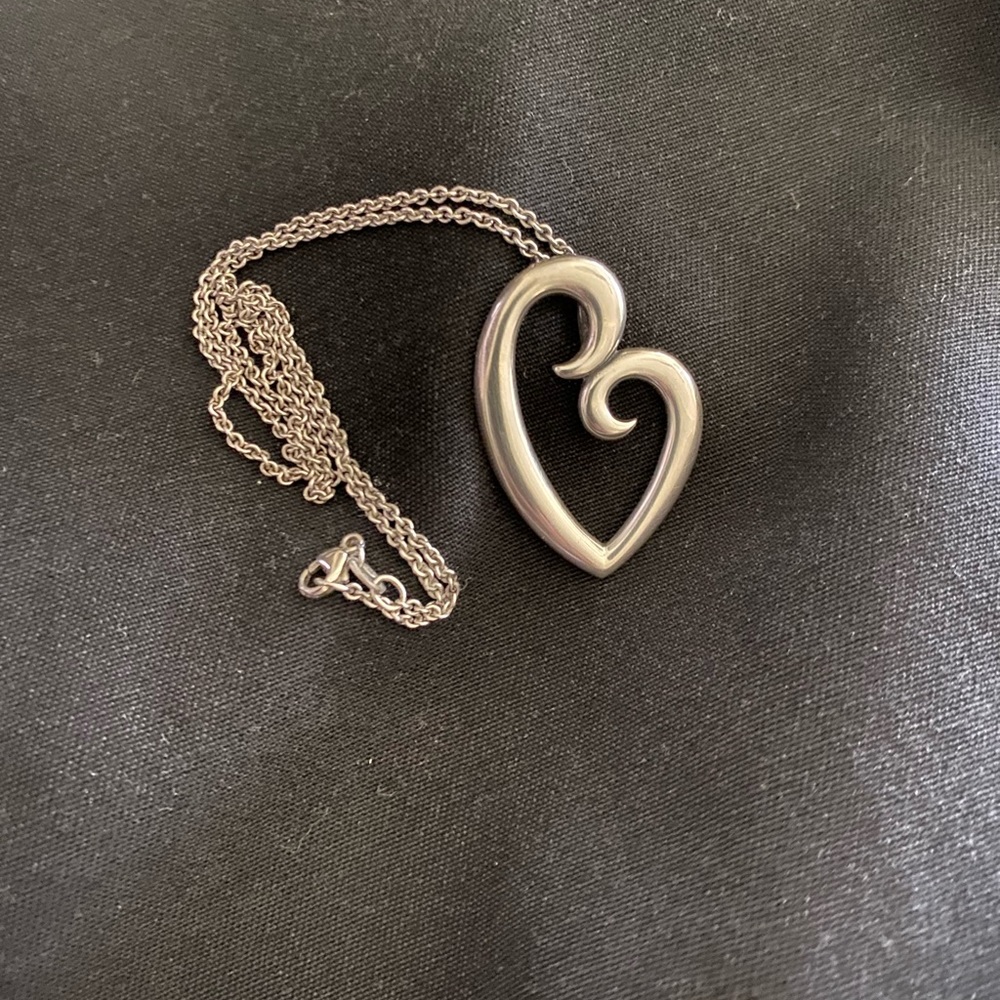 James Avery Mother’s Love Sterling Silver Pendant 18” chain